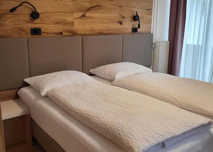 فندق مبيت وإفطار Tavcar