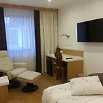 krevet i doručak Tavcar 3*