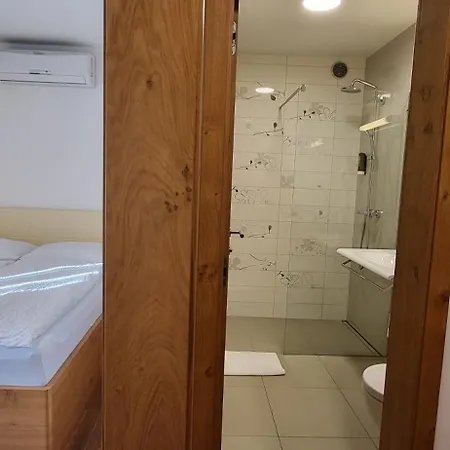 Tavcar Bed & Breakfast