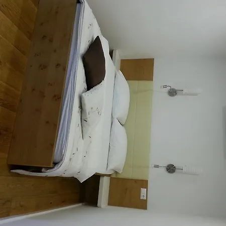Tavcar Bed and Breakfast 3*
